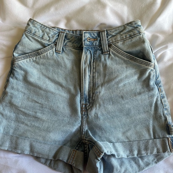 H&M Light Blue Jean Shorts - Picture 4 of 6